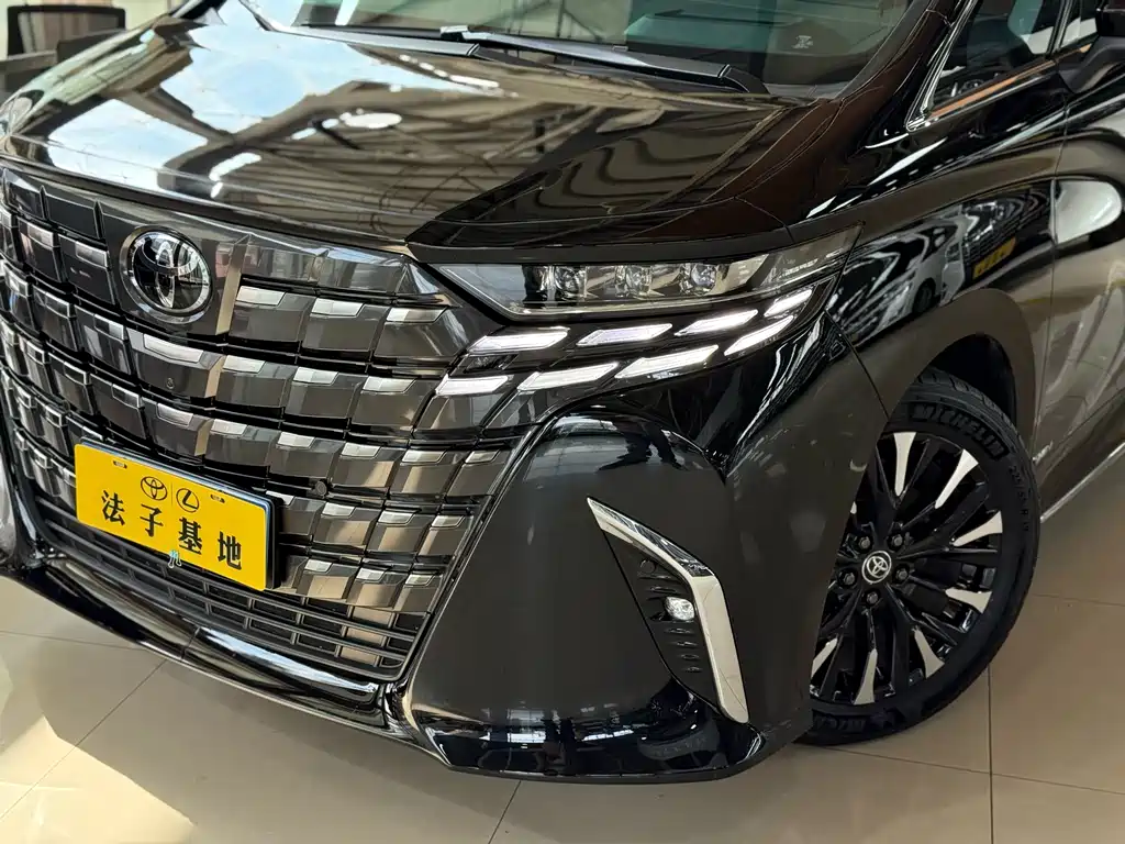 Toyota Alphard 2024 — фото 5
