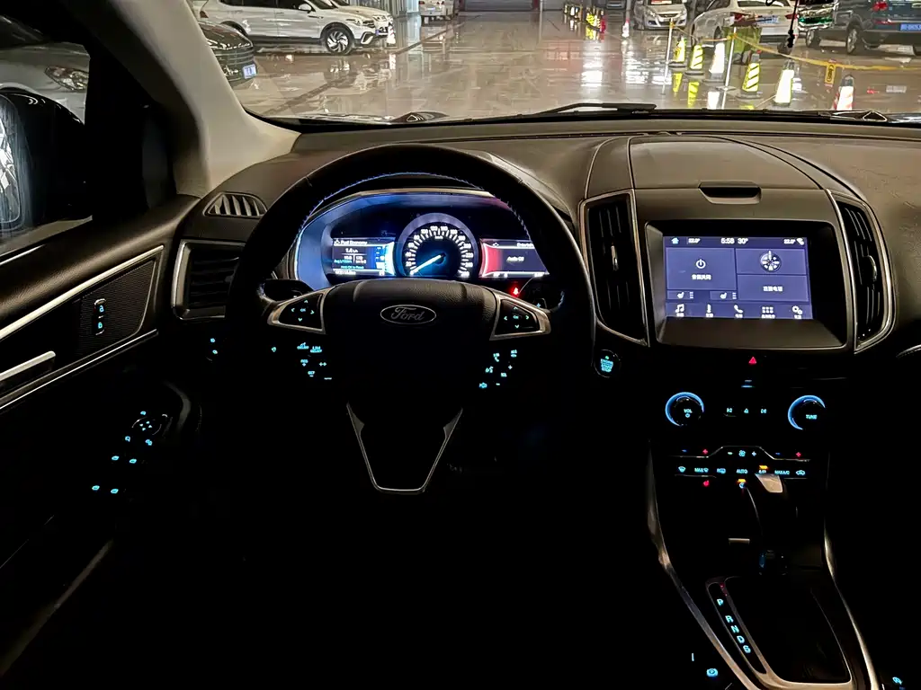 Ford Edge 2020 — фото 10