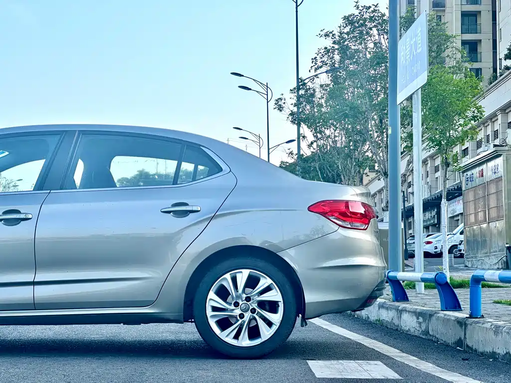 Citroen C4L 2015 — фото 9
