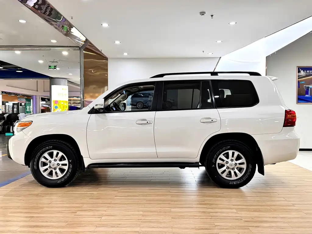 Toyota Land Cruiser 2015 — фото 4