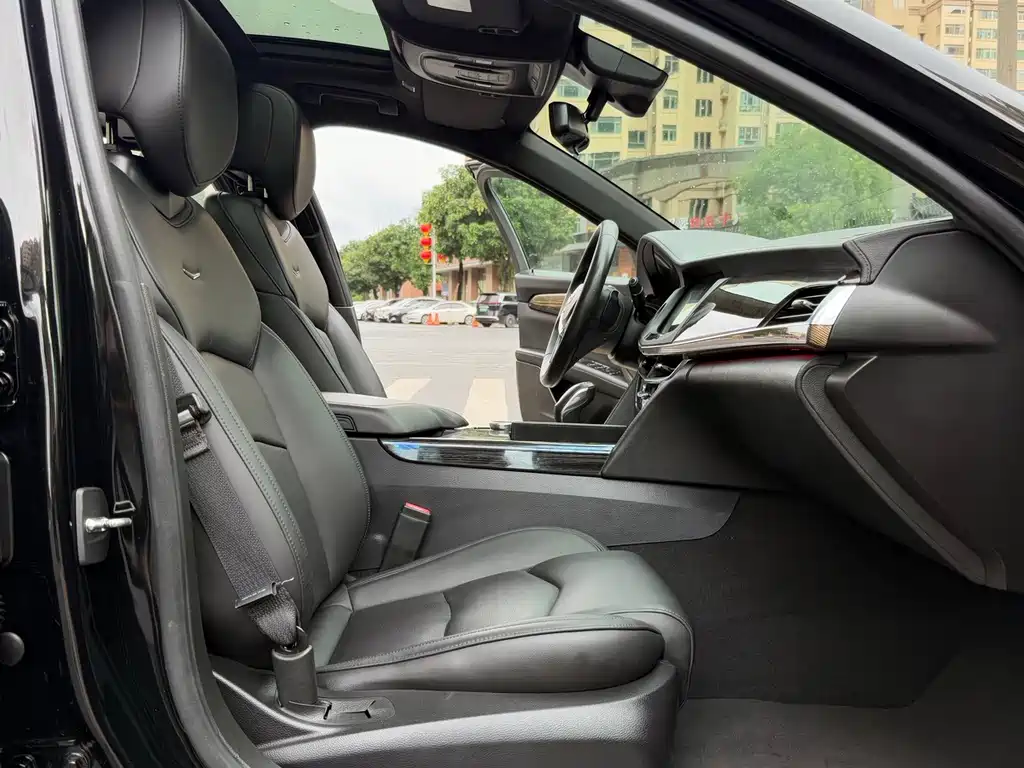 Cadillac CT6 2019 — фото 16