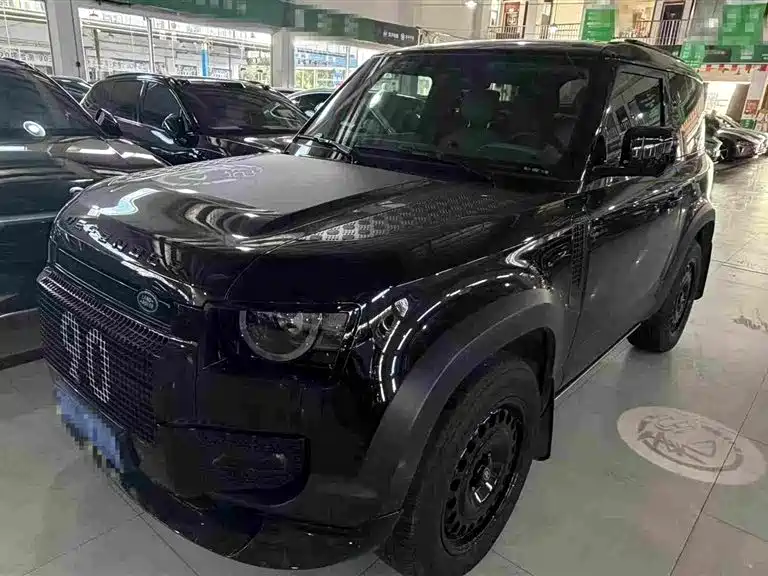 Land Rover Defender 2022