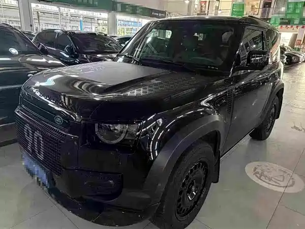 Land Rover Defender 2022