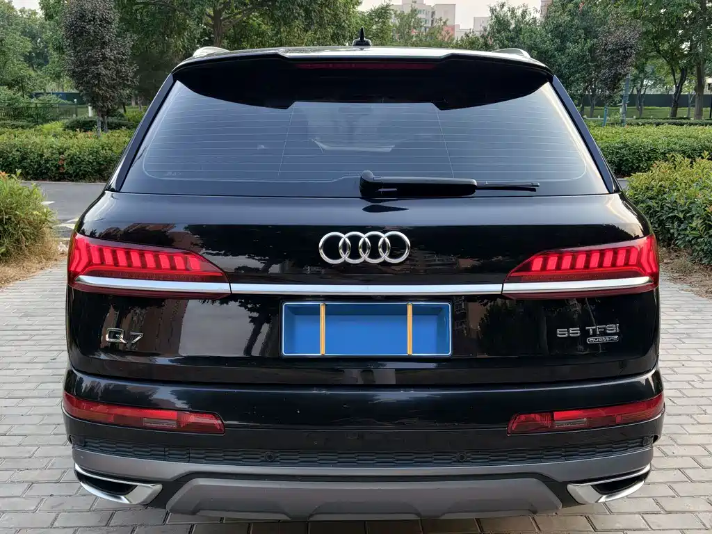 Audi Q7 2021