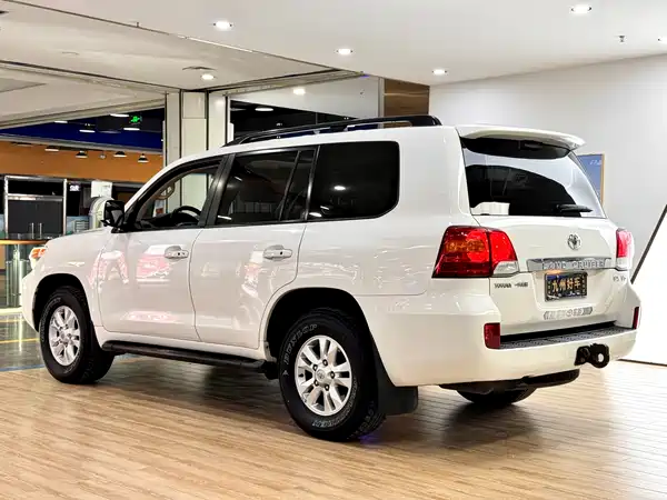 Toyota Land Cruiser 2012