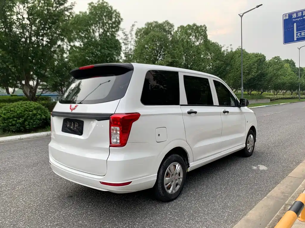 Wuling Hongguang 2019 — фото 8