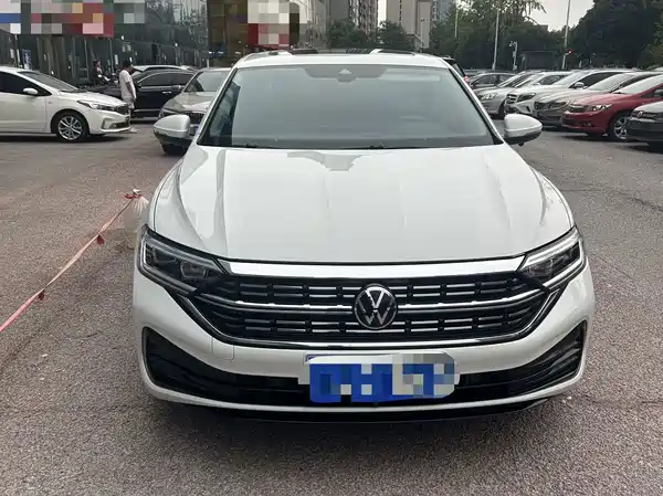 Volkswagen Sagitar 2024