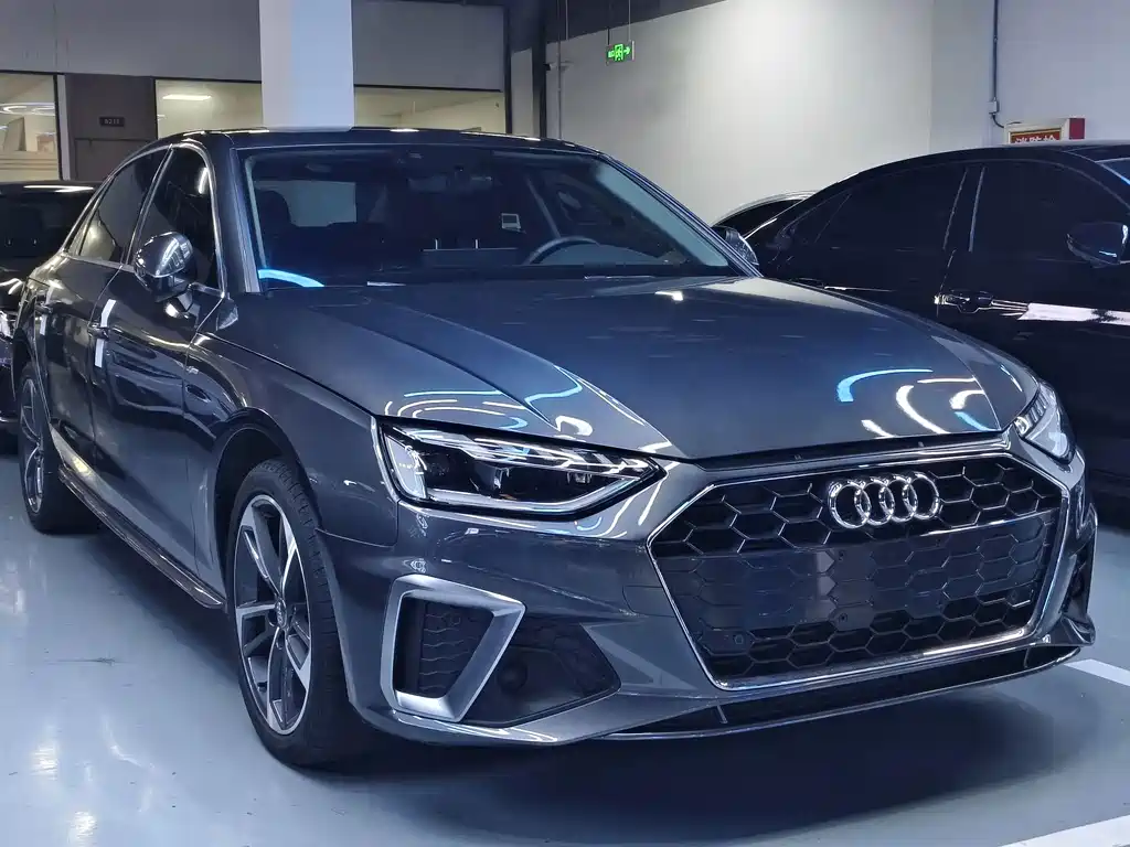 Audi A4L 2020