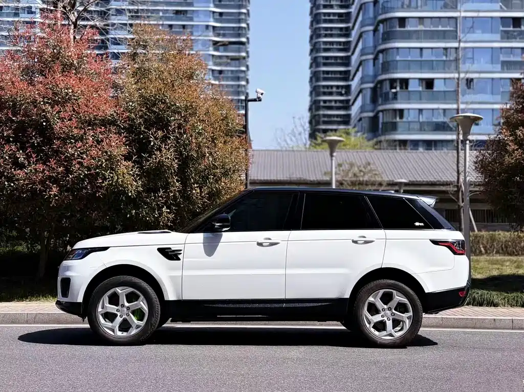 Land Rover Sport PHEV 2019 — фото 4