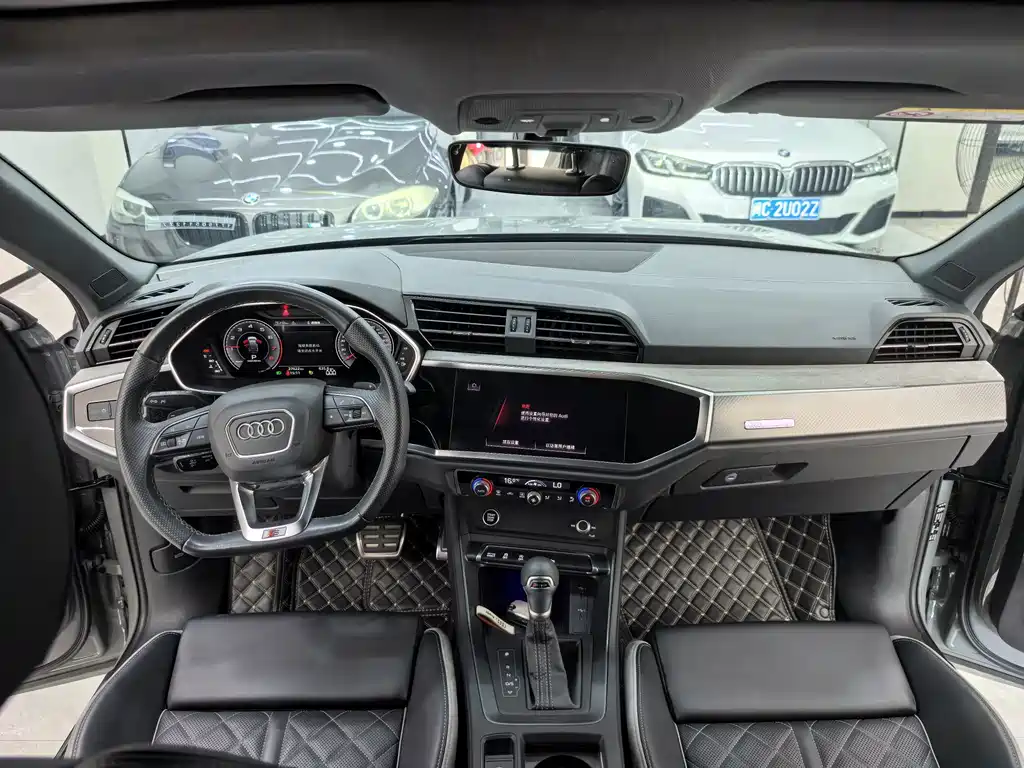 Audi Q3 Sportback 2024 — фото 12