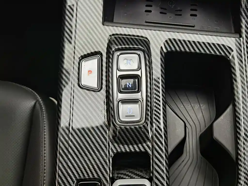 Hyundai Custin 2022 — фото 13