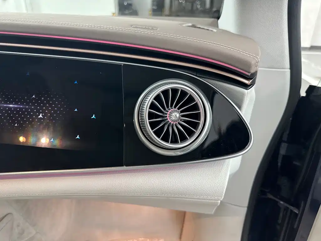 Mercedes-Benz EQS 2024 — фото 20