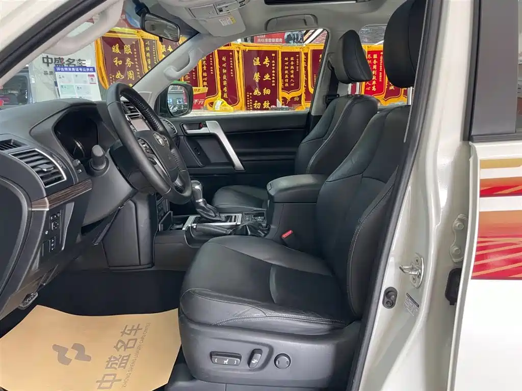 Toyota Prado 2019 — фото 11
