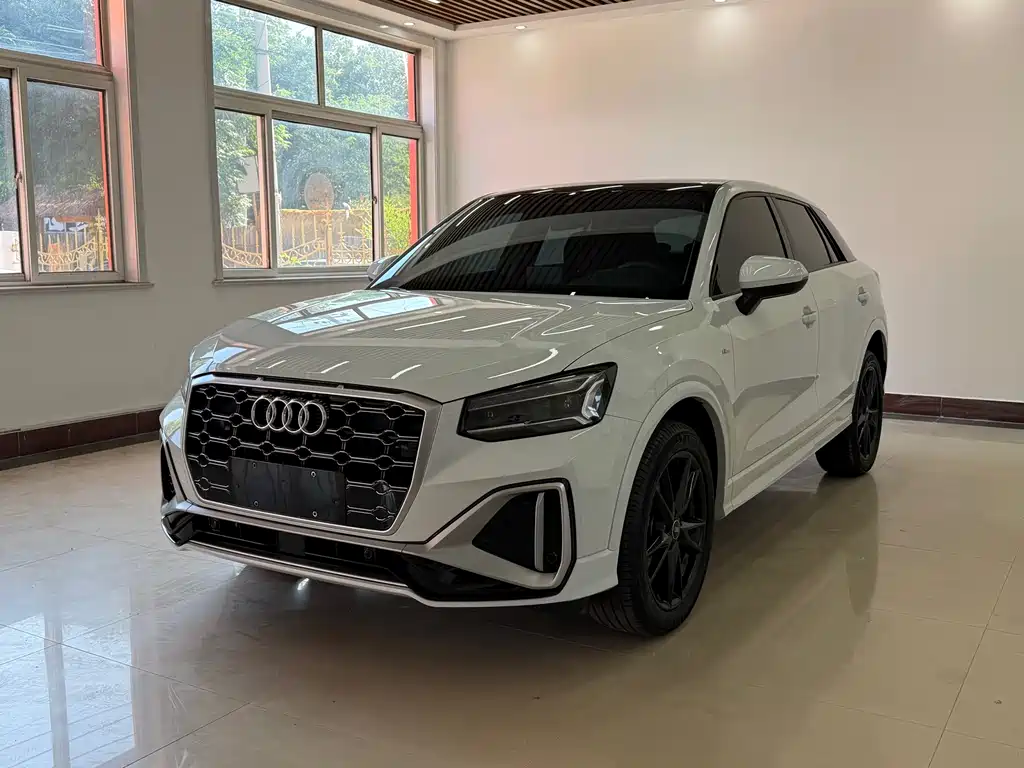 Audi Q2L 2023