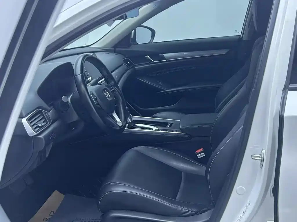 Honda Inspire 2021 — фото 13