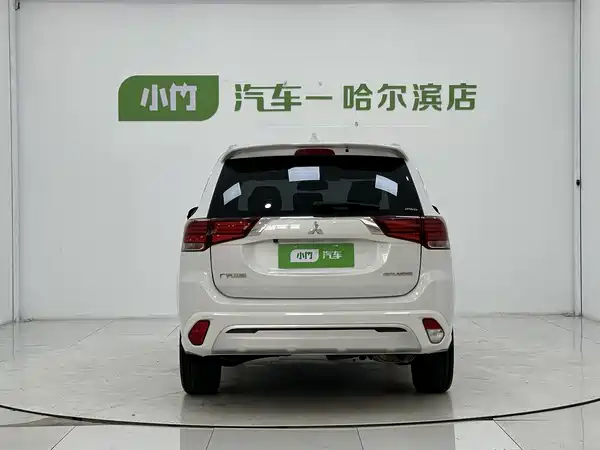 Mitsubishi Outlander 2022
