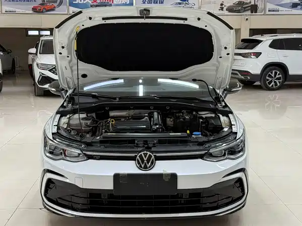 Volkswagen Golf 2023