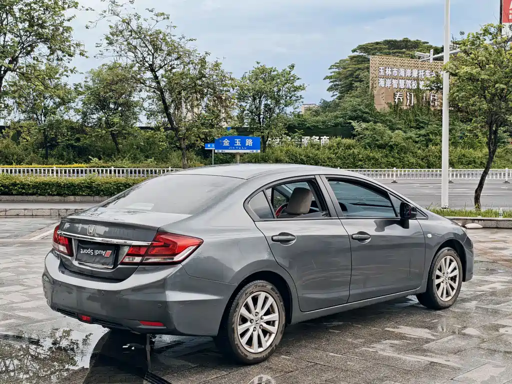 Honda Civic 2016 — фото 15