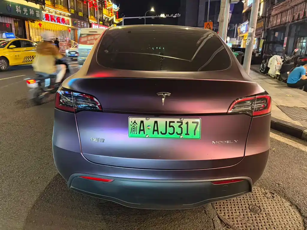 Tesla Model Y 2023 — фото 9