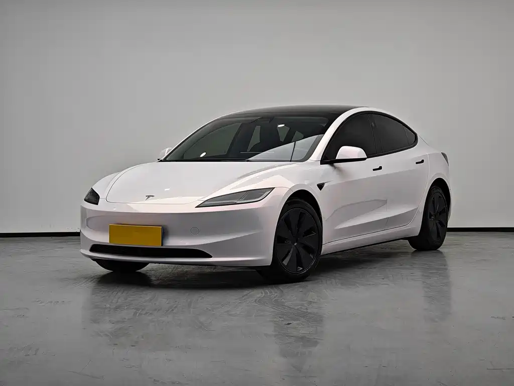 Tesla Model 3 2024