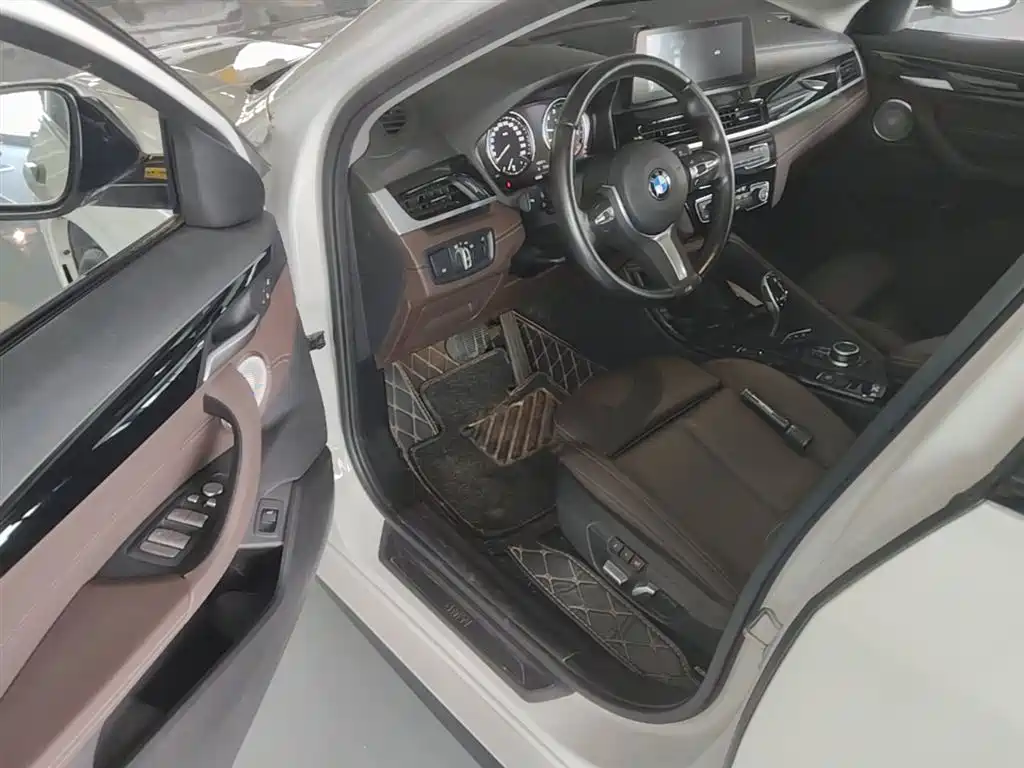 BMW X2 2022 — фото 16