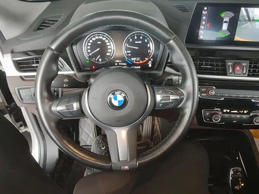 BMW X2 2022 — фото 11