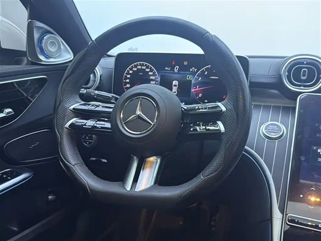 Mercedes-Benz C-Class 2023 — фото 6