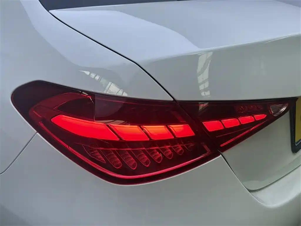 Mercedes-Benz C-Class 2023 — фото 15