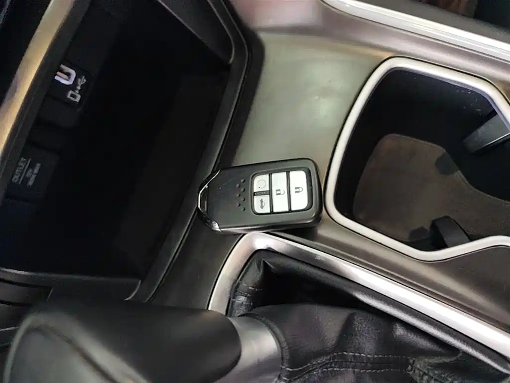 Honda Accord 2023 — фото 9