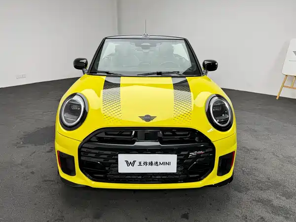 MINI JCW 2025