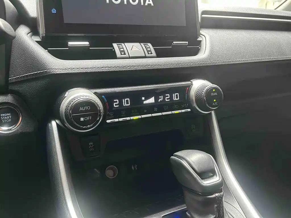 Toyota Wildlander 2023 — фото 15