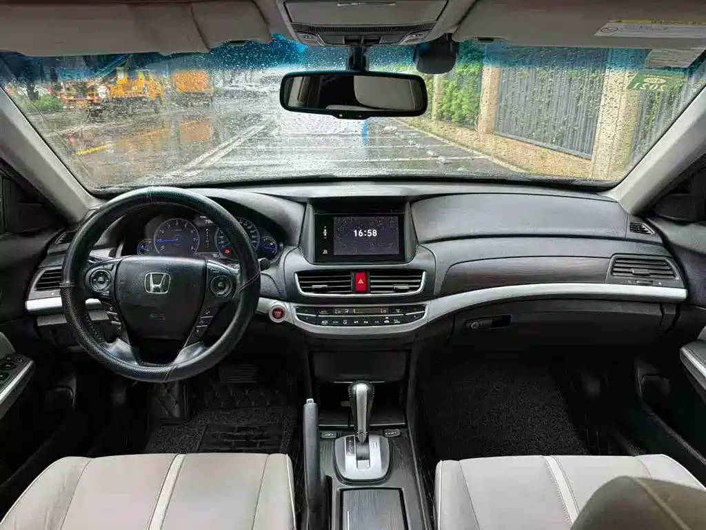 Honda Crosstour 2015 — фото 7