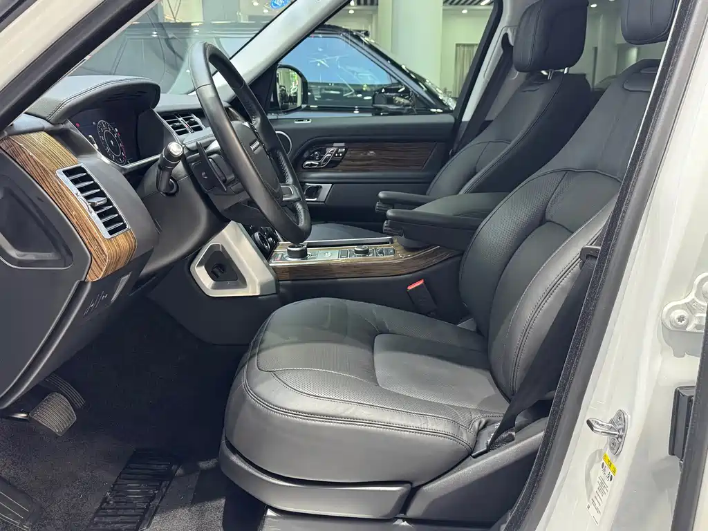 Land Rover Range Rover 2019 — фото 13