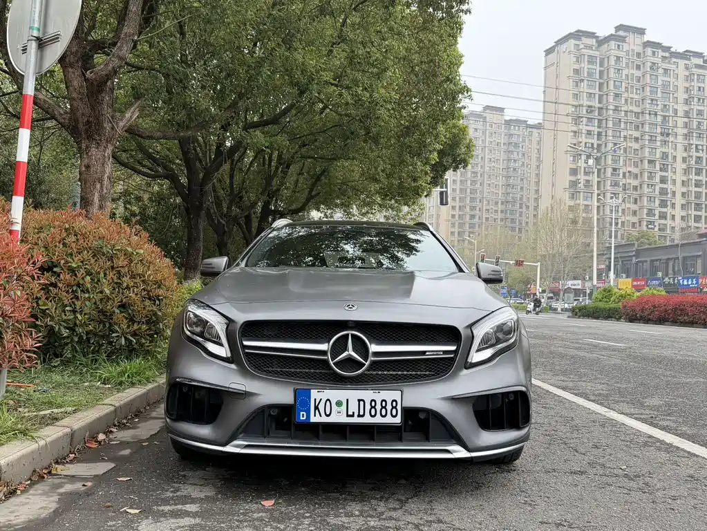 Mercedes-Benz GLA AMG 2018 — фото 2