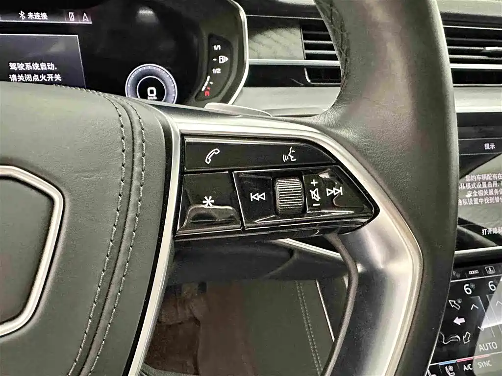 Audi A8 2025 — фото 13