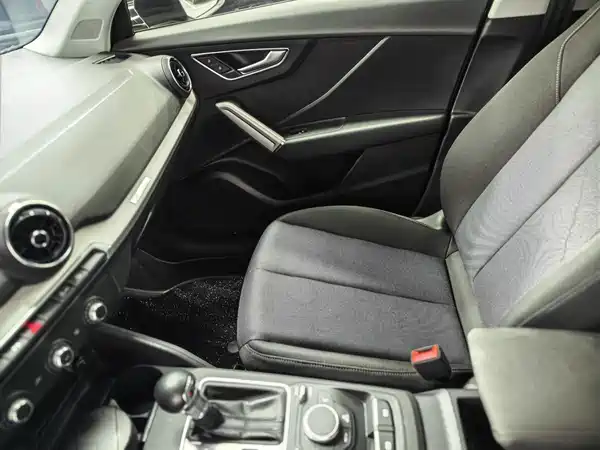Audi Q2L 2020