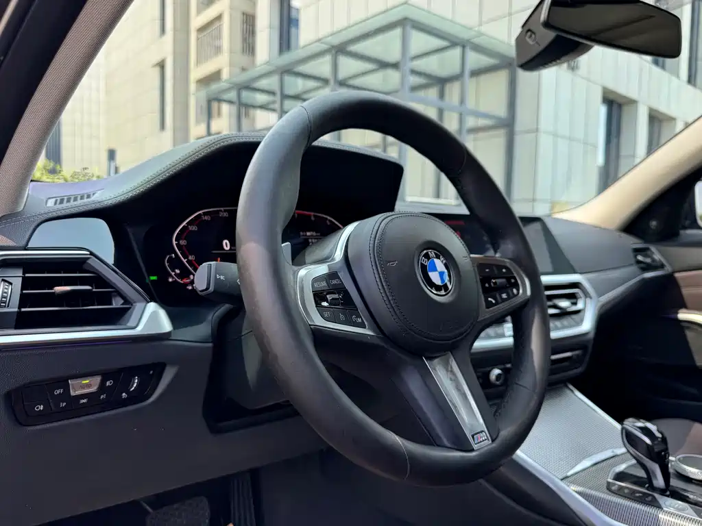 BMW 3 Series 2020 — фото 16