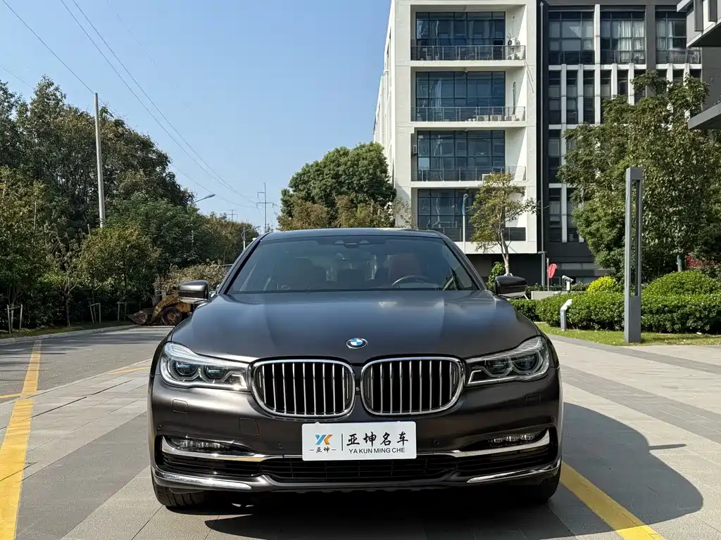 BMW 7 Series 2019 — фото 2
