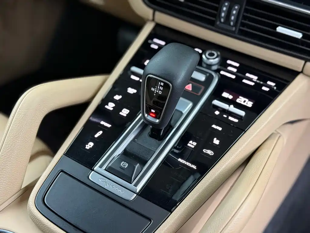 Porsche Cayenne 2018 — фото 9