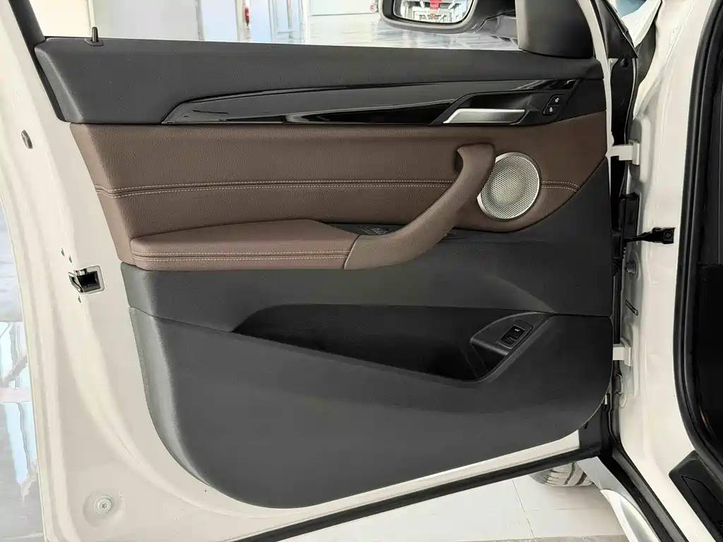 BMW X1 2022 — фото 11