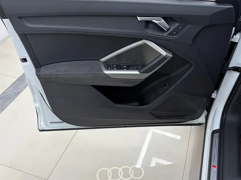 Audi Q3 2023