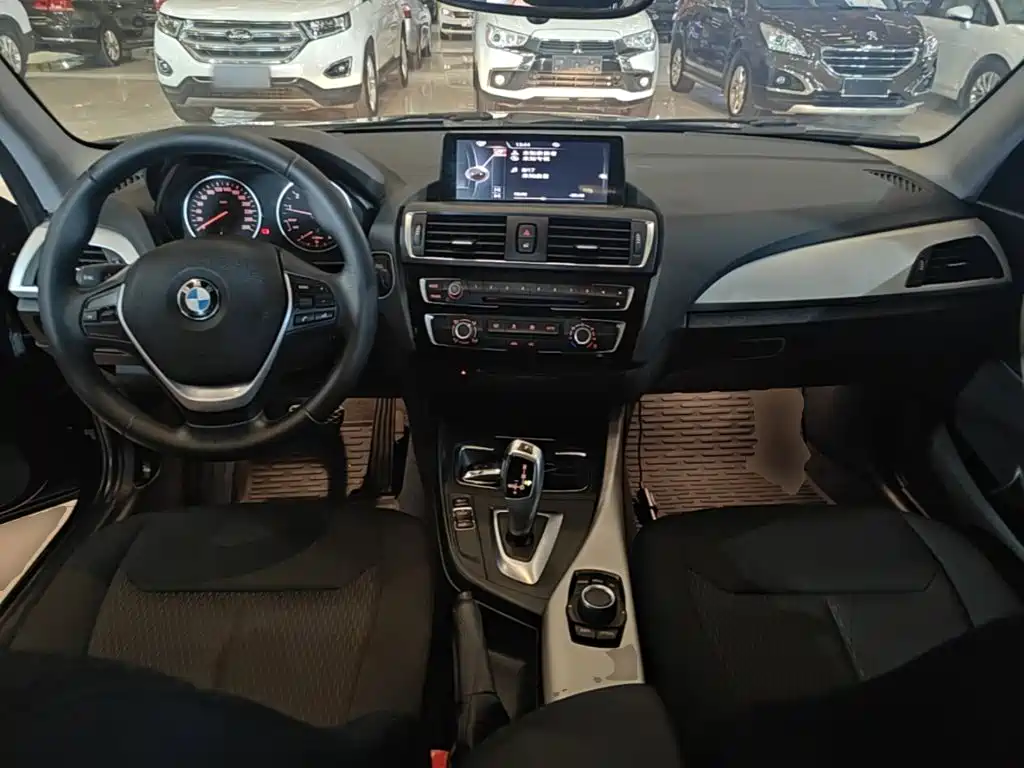BMW 1 Series 2015 — фото 10