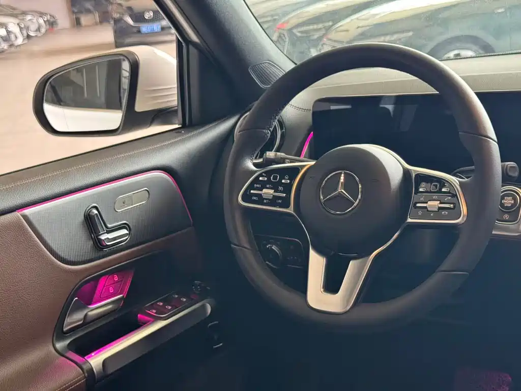 Mercedes-Benz GLB 2021 — фото 16