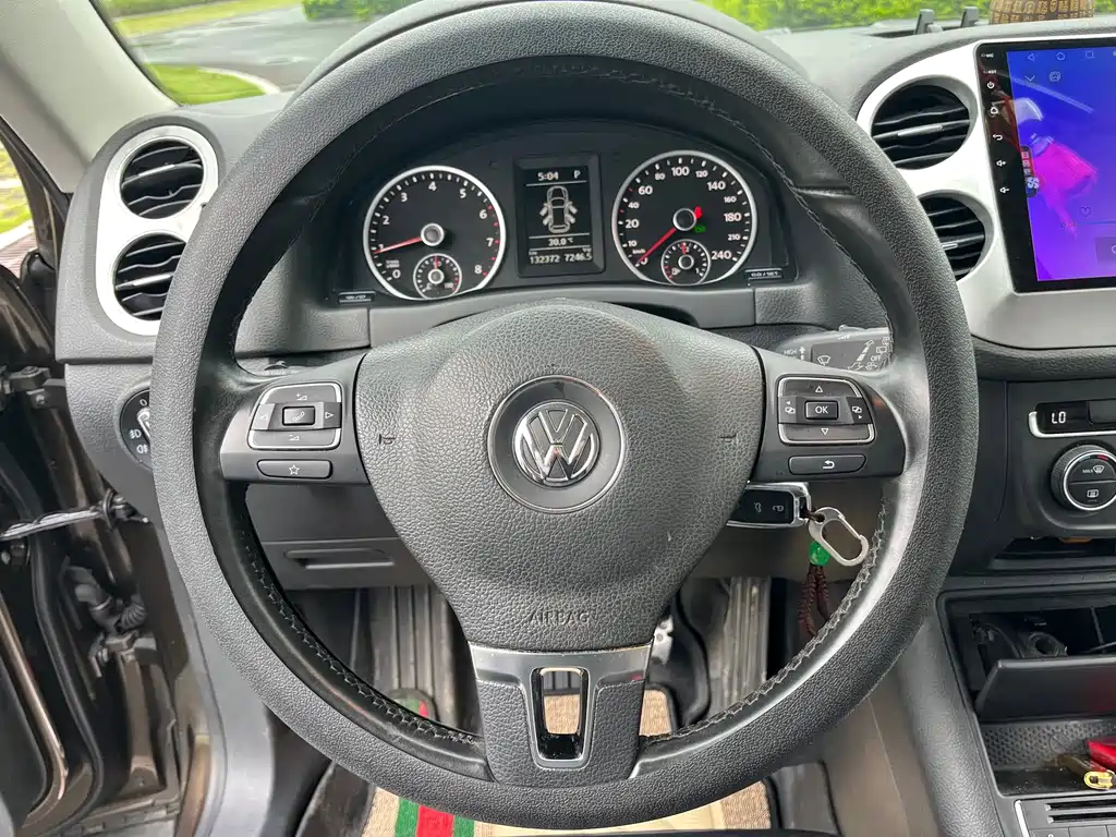 Volkswagen Tiguan 2015 — фото 13