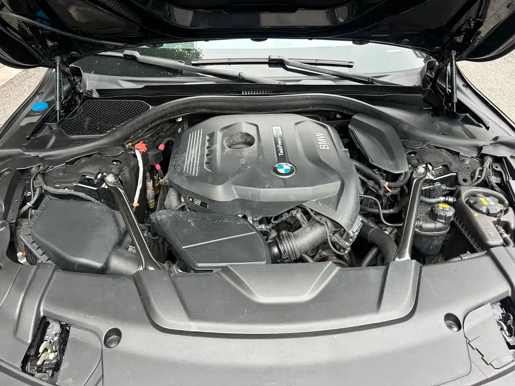 BMW 7 Series 2017 — фото 16