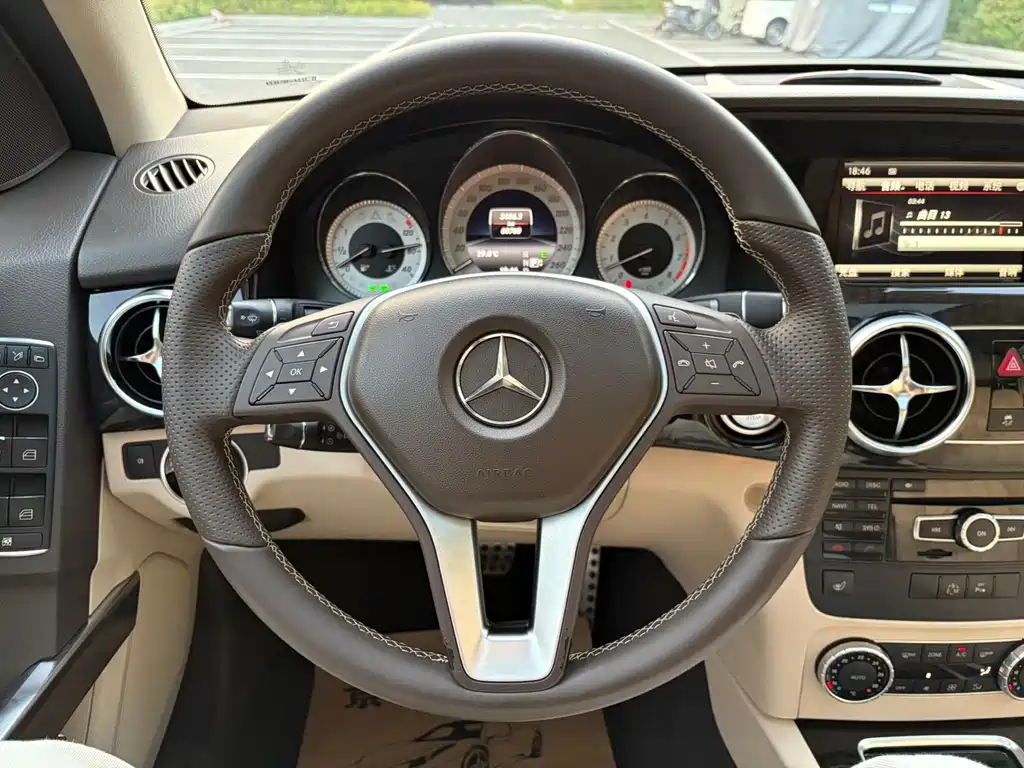 Mercedes-Benz GLK-Class 2014 — фото 17