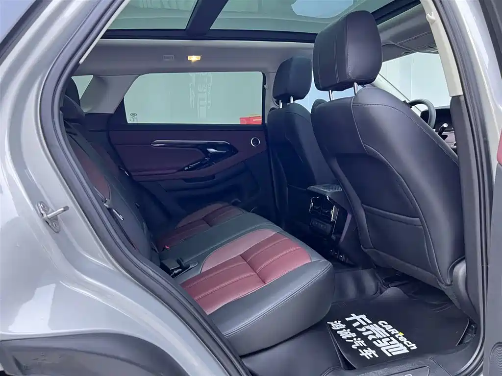 Land Rover Evoque 2024 — фото 22