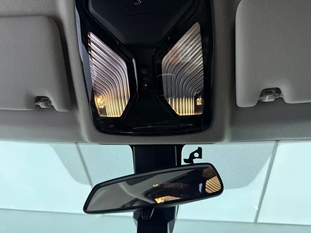 BMW 3 Series 2023 — фото 15