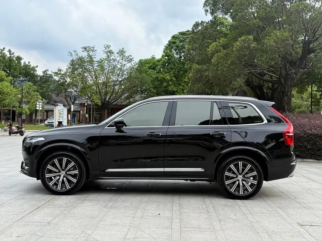 Volvo XC90 2019 — фото 10