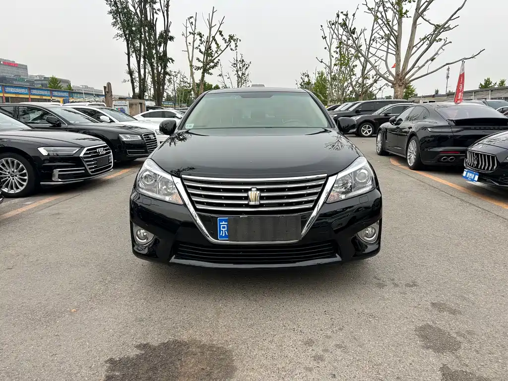 Toyota Crown 2013 — фото 2